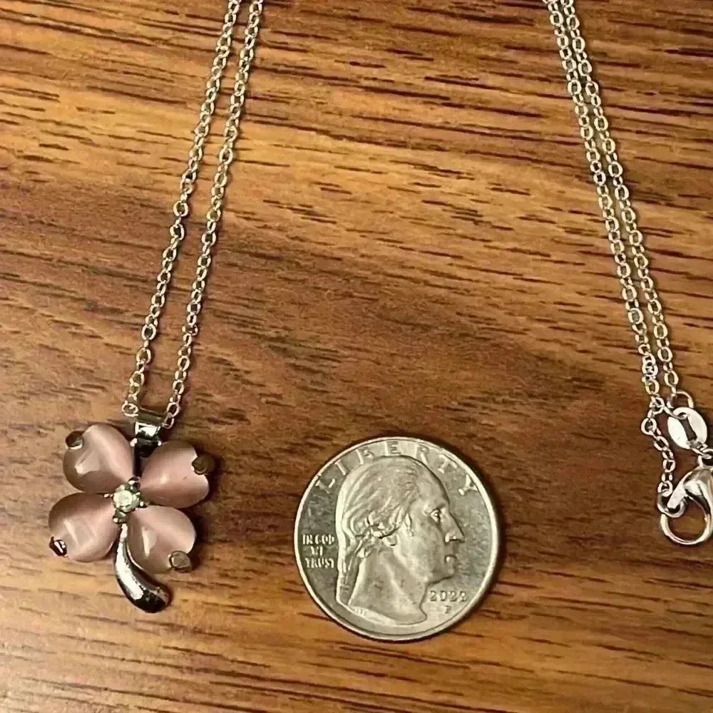 Vintage Rose Quartz Cats Eye Four Leaf Clover Pendant and Necklace - Picture 8 of 10